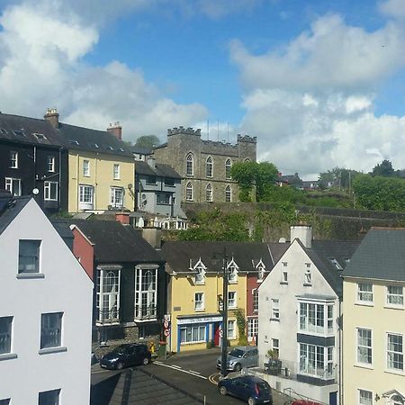 Luxury Town Centre Apartment Kinsale Exterior photo